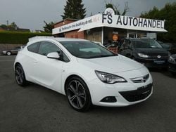 Weiß Gebraucht 2012 Opel Astra GTC Innovation Limousine | 3.999 € (Guter Preis)