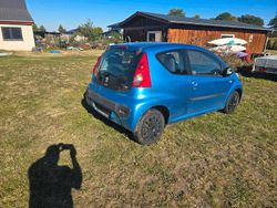 Blau Gebraucht 2006 Peugeot 107 Kleinwagen | 1.400 € (Fairer Preis)