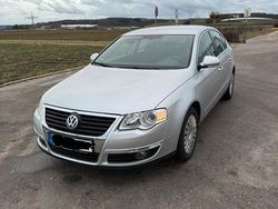 Grau Gebraucht 2007 VW Passat Sportline Limousine | 2.950 € (Fairer Preis)