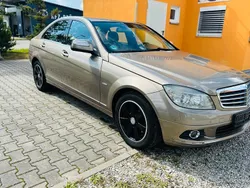 Gold Gebraucht 2009 Mercedes C220 Limousine | 5.300 € (Guter Preis)