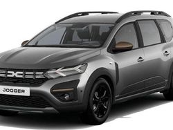 Grau Gebraucht 2025 Dacia Jogger Extreme Van / Kleinbus | 25.195 € (Fairer Preis)