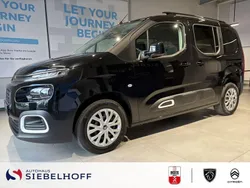 Schwarz Gebraucht 2023 Citroën Berlingo Feel Van / Kleinbus | 18.479 €