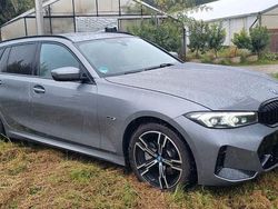 Silber Gebraucht 2023 BMW 320e M Sport Kombi | 34.400 € (Fairer Preis)