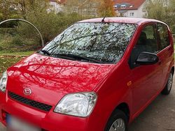 Rot Gebraucht 2004 Daihatsu Cuore Kleinwagen | 2.250 € (Etwas zu teuer)