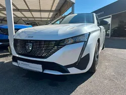 Perlmuttweiß Gebraucht 2023 Peugeot 308 Allure Limousine | 18.990 € (Guter Preis)