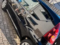 Schwarz Gebraucht 2012 Peugeot 107 Kleinwagen | 1.500 € (Guter Preis)