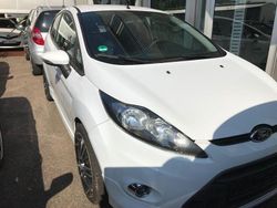 Weiß Gebraucht 2012 Ford Fiesta Trend Kleinwagen | 5.890 € (Teuer)