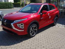 Rot Gebraucht 2022 Mitsubishi Eclipse Cross Plus SUV | 21.290 € (Guter Preis)