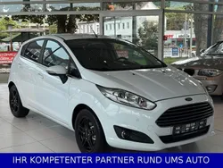 Weiß Gebraucht 2015 Ford Fiesta Titanium Kleinwagen | 4.991 € (Superpreis)