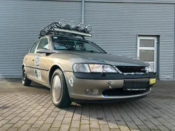 Gold Gebraucht 1997 Opel Vectra Limousine | 1.100 € (Superpreis)
