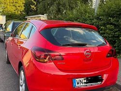 Rot Gebraucht 2010 Opel Astra Sport Limousine | 4.100 € (Fairer Preis)
