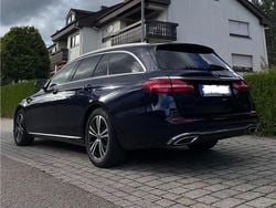 Blau Gebraucht 2019 Mercedes E220 Avantgarde Kombi | 28.200 € (Etwas zu teuer)