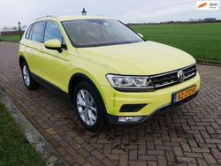 Grau Gebraucht 2017 VW Tiguan Highline SUV | 17.599 € (Superpreis)