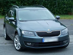 Grau Gebraucht 2016 Skoda Octavia Joy Kombi | 14.299 € (Fairer Preis)