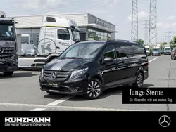 Obsidianschwarz metallic Gebraucht 2023 Mercedes Vito Van / Kleinbus | 54.370 €