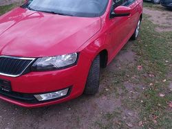 Rot Gebraucht 2014 Skoda Rapid Kombi | 3.950 € (Superpreis)