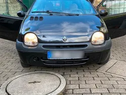 Schwarz Gebraucht 2003 Renault Twingo Kleinwagen | 650 € (Guter Preis)