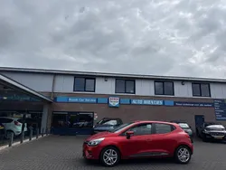 Rot Gebraucht 2019 Renault Clio IV Zen Limousine | 5.950 € (Fairer Preis)