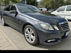 Gebraucht 2010 Mercedes E250 Avantgarde Limousine | 12.000 € (Fairer Preis)