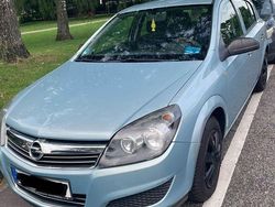 Blau Gebraucht 2009 Opel Astra Limousine | 2.600 € (Fairer Preis)