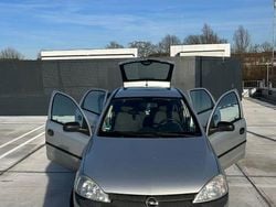 Silber Gebraucht 2002 Opel Corsa Limousine | 1.450 € (Fairer Preis)