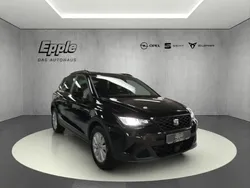Mitternachtsschwarz Gebraucht 2024 Seat Arona Style SUV | 20.390 € (Guter Preis)