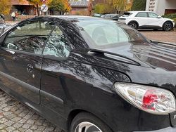 Schwarz Gebraucht 2003 Peugeot 206 CC Cabrio | 800 € (Superpreis)