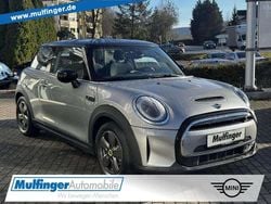 Melting silver iii Gebraucht 2022 Mini Cooper SE Essential Kleinwagen | 19.748 € (Fairer Preis)