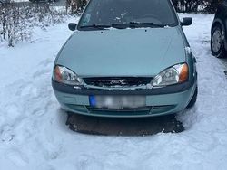 Grün Gebraucht 2000 Ford Fiesta Kleinwagen | 599 € (Fairer Preis)