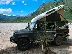 Grün Gebraucht 2012 Land Rover Defender SUV | 59.900 €