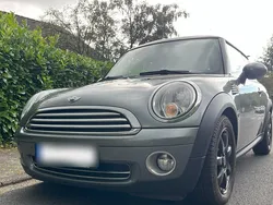 Grau Gebraucht 2010 Mini Cooper Kleinwagen | 4.099 € (Fairer Preis)