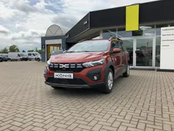 Braun Gebraucht 2024 Dacia Jogger Expression Van / Kleinbus | 21.949 € (Guter Preis)