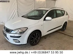 Weiß Gebraucht 2012 Kia Ceed Sportswagon 2 Kombi | 4.250 € (Fairer Preis)