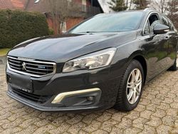 Grau Gebraucht 2016 Peugeot 508 SW Kombi | 6.799 €