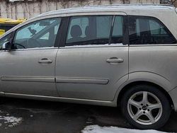 Grau Gebraucht 2008 Opel Zafira Cosmo Van / Kleinbus | 2.300 € (Superpreis)