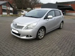 Silber Gebraucht 2009 Toyota Verso Executive Van / Kleinbus | 4.950 € (Fairer Preis)