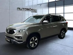 Grau Gebraucht 2018 Ssangyong Rexton Crystal SUV | 11.999 € (Superpreis)