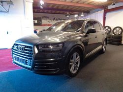 Grau Gebraucht 2016 Audi SQ7 Sport SUV | 32.900 € (Etwas zu teuer)