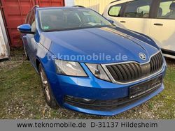 Grau Gebraucht 2015 Skoda Octavia Limousine | 6.786 €