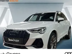 Weiß Gebraucht 2021 Audi Q3 Ambiente SUV | 30.880 € (Fairer Preis)