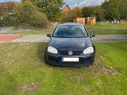 Blau Gebraucht 2005 VW Golf V Limousine | 2.350 € (Fairer Preis)