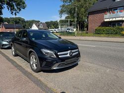 Schwarz Gebraucht 2015 Mercedes GLA200 SUV | 14.950 € (Guter Preis)