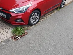 Rot Gebraucht 2018 Hyundai i20 YES! Kleinwagen | 10.799 € (Fairer Preis)