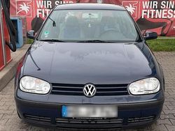 Blau Gebraucht 2001 VW Golf IV Trendline Limousine | 2.499 € (Teuer)