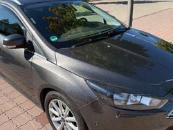 Grau Gebraucht 2015 Ford Focus Titanium Kombi | 6.900 € (Fairer Preis)