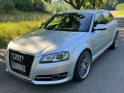 Silber Gebraucht 2011 Audi A3 Sportback S-Line Limousine | 7.150 € (Fairer Preis)