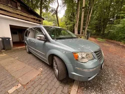 Grün Gebraucht 2008 Chrysler Town & Country Van / Kleinbus | 8.990 €