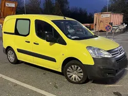 Gelb Gebraucht 2018 Citroën Berlingo Van / Kleinbus | 9.999 € (Guter Preis)