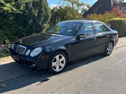 Schwarz Gebraucht 2005 Mercedes E200 Limousine | 2.800 € (Superpreis)