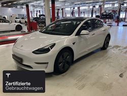 Weiß Gebraucht 2021 Tesla Model 3 Long Range AWD Limousine | 31.200 € (Etwas zu teuer)